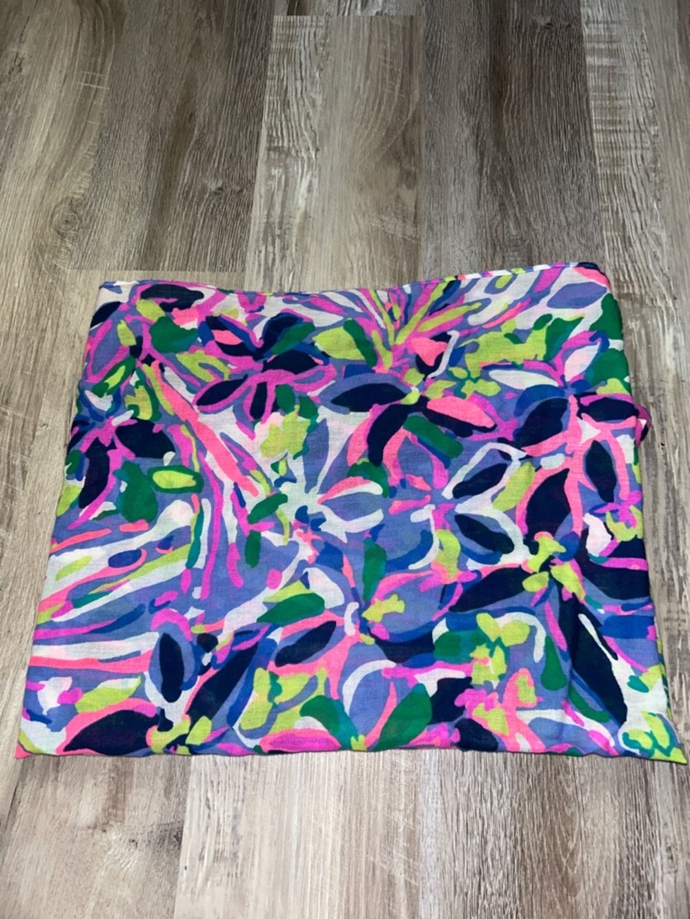 Lilly Pulitzer Scarf - Picture 3 of 4